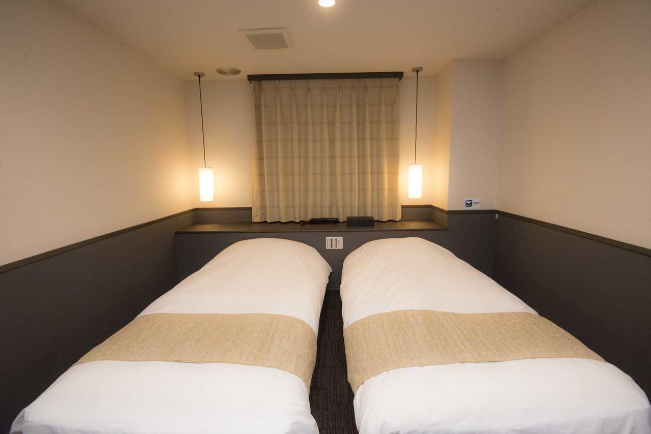 Double Hotel *